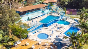 2 indoor pools, 5 outdoor pools, pool umbrellas, pool loungers - Hotel Vilage Inn All Inclusive Poços de Caldas By Nacional Inn (Poços de Caldas)