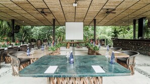 Breakfast, lunch and dinner served - Hacienda Hotel San José (Pereira)