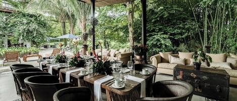 Aperto a colazione, pranzo e cena