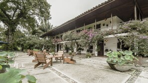 Bagian depan properti
