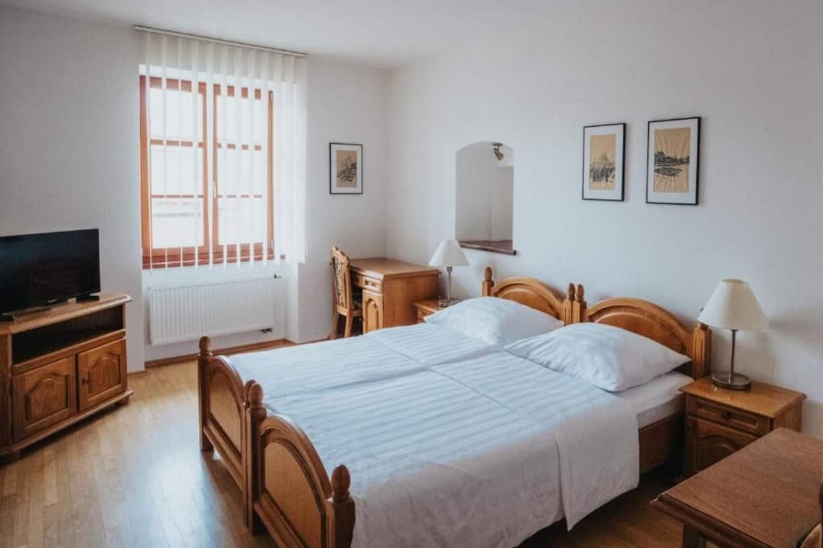 Chambre Double Classique | Décoration personnalisée, ameublement personnalisé