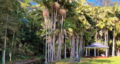 Mt Tamborine Stonehaven Boutique Hotel