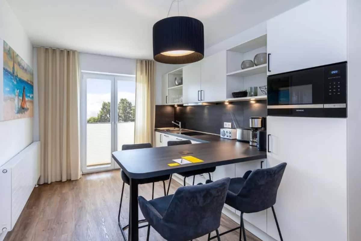 deluxe apartment | in-room dining