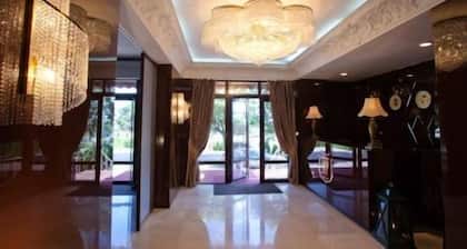 Maxim Pasha Hotel