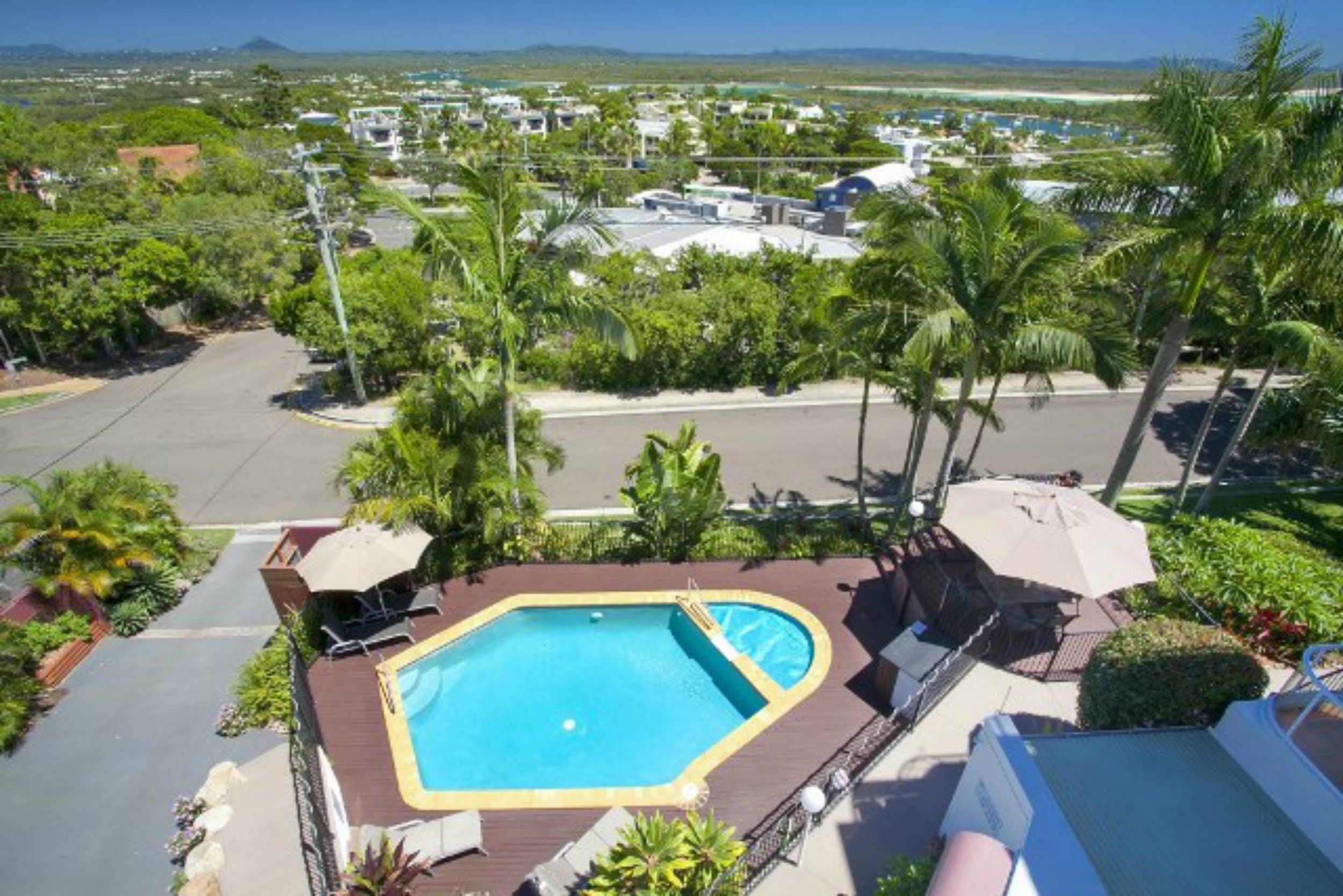 Bali Hai Apartments Noosa — image 23