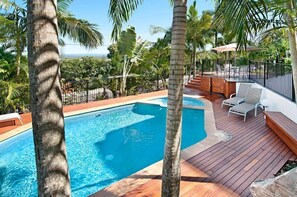 Outdoor pool, a heated pool - Bali Hai Apartments Noosa (Noosa Heads)