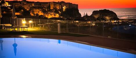 Seasonal outdoor pool