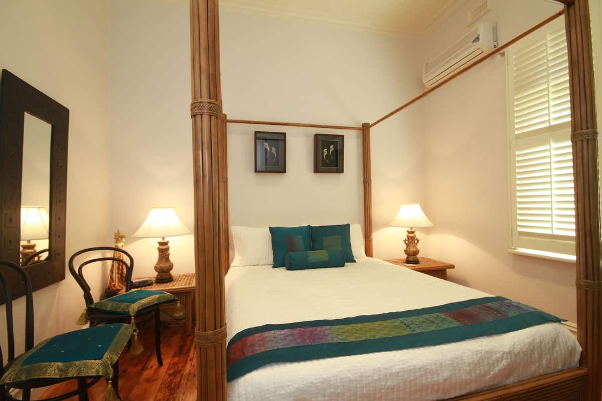 Habitación doble, hidromasaje | Ropa de cama de alta calidad y decoración personalizada