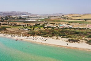 Sun loungers, beach umbrellas, beach towels - Zeta Club Sikania Eco Resort (Butera)