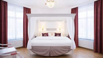 Luxury Double Room | In-room safe, desk, soundproofing, free WiFi