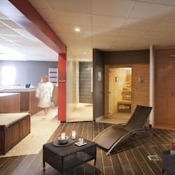 Sauna, tina de hidromasaje, baño de vapor y baño turco o hammam