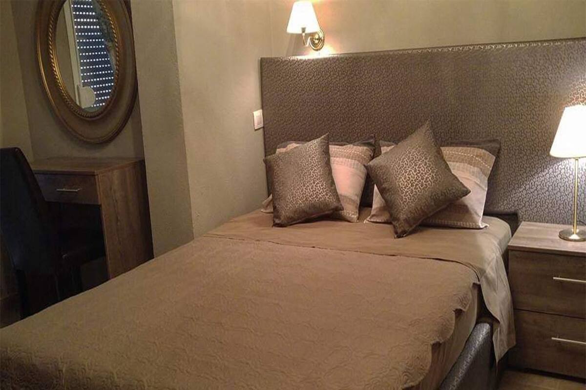 Habitación doble, vista al jardín | 1 habitación, insonorización y wifi gratis