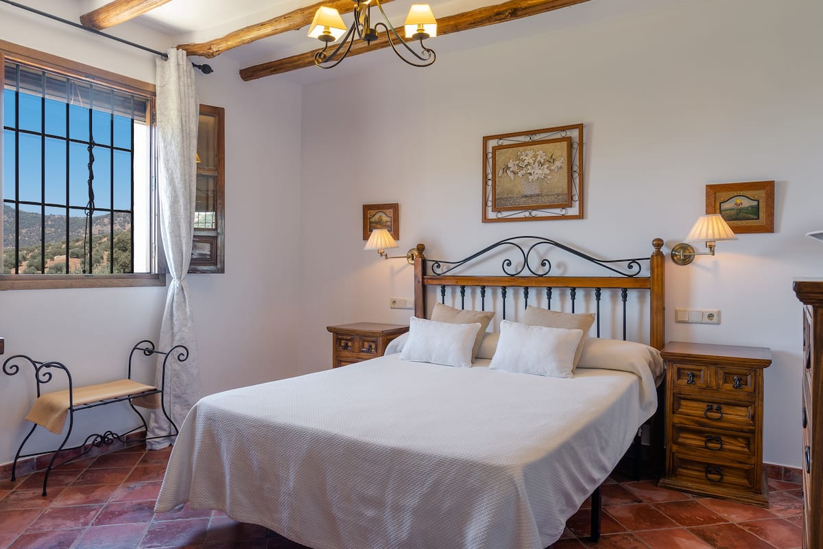 1 bedroom, cots/infant beds, free WiFi, bed sheets
