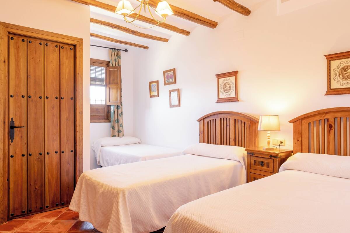 1 bedroom, cots/infant beds, free WiFi, bed sheets