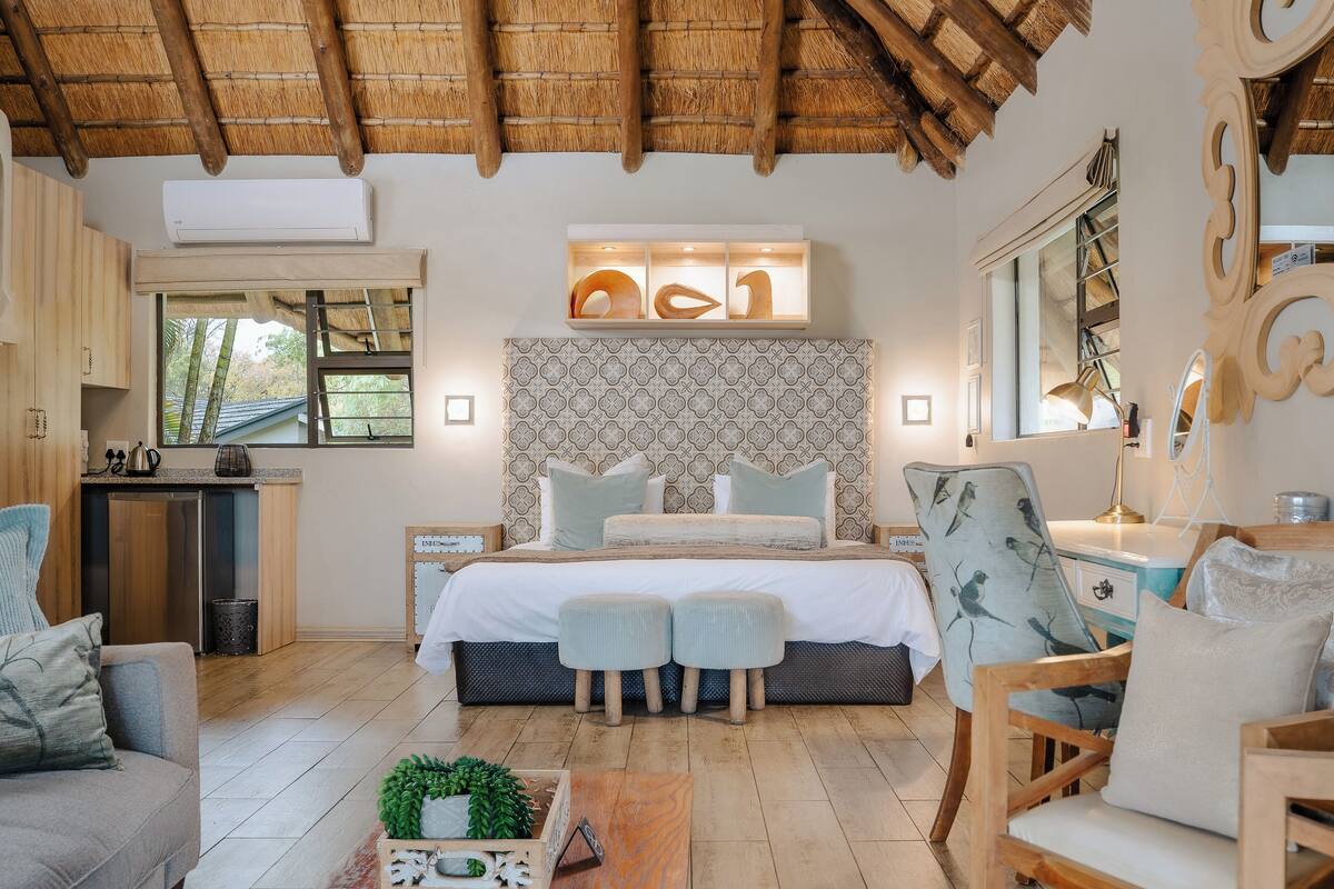 Family Room, Mountain View | Select Comfort beds, in-room safe, individually decorated