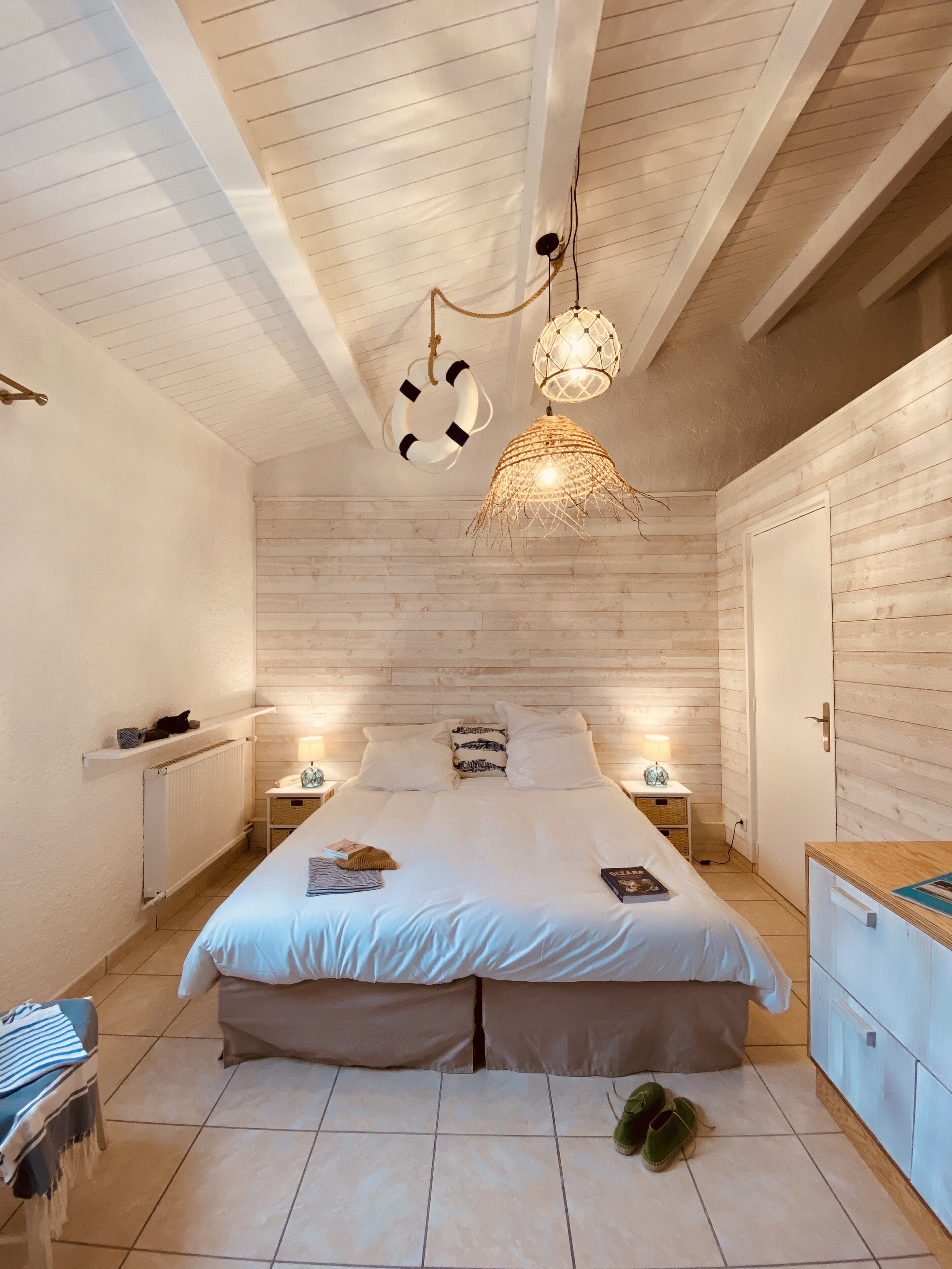 standard double room | 1 bedroom, premium bedding, minibar, in-room safe