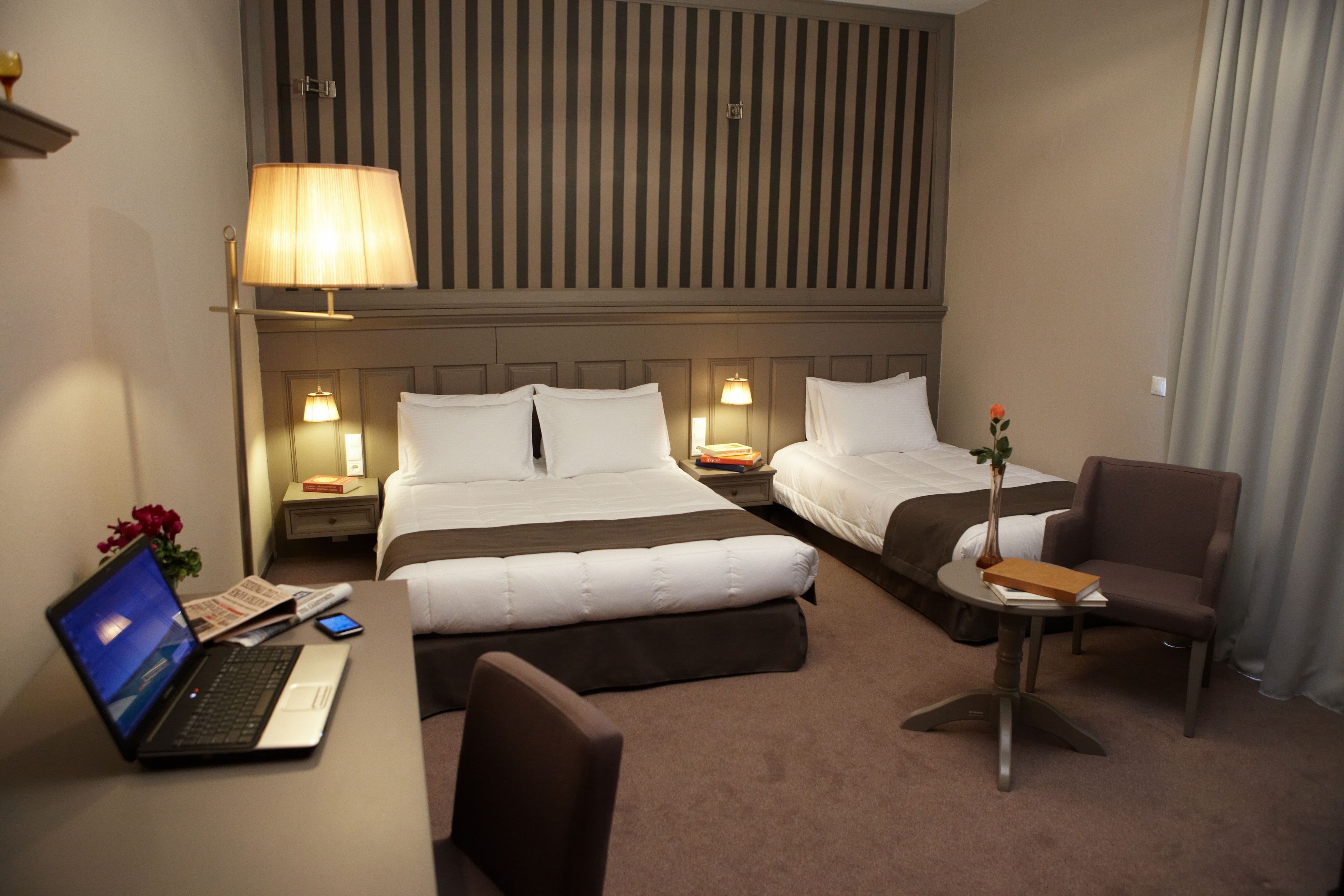 triple room | minibar, in-room safe, desk, iron/ironing board