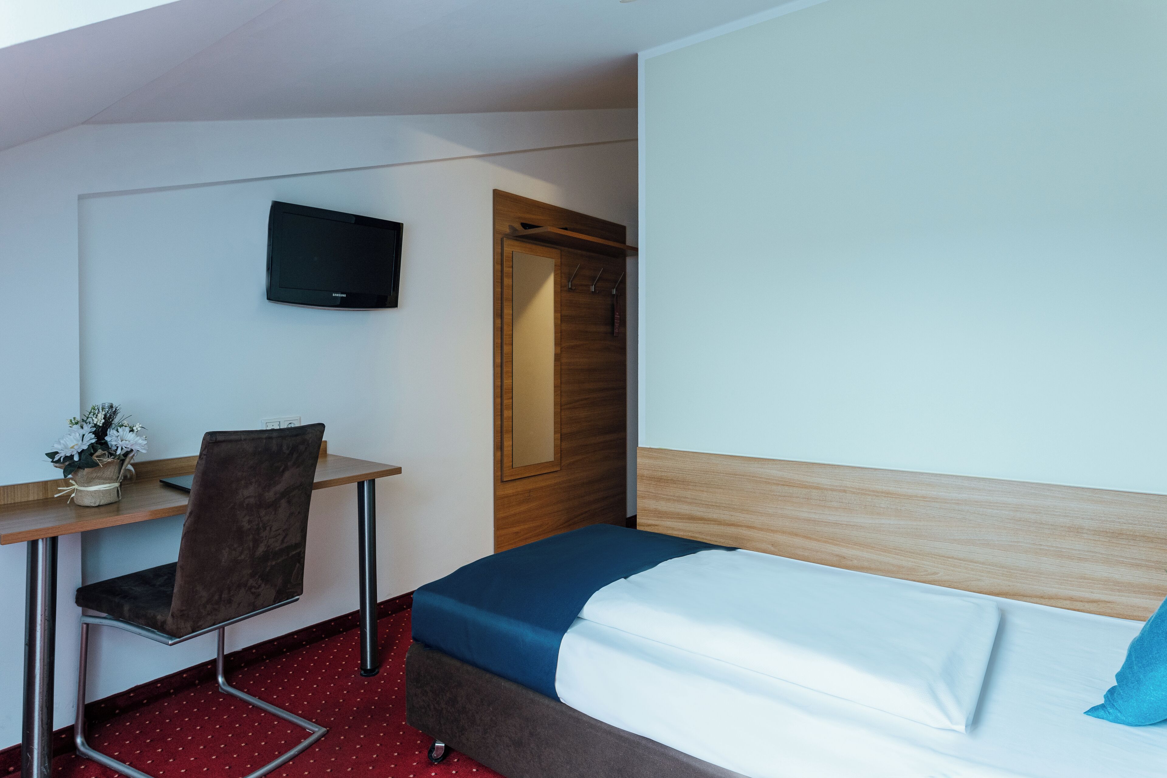 single room | premium bedding, in-room safe, individually decorated