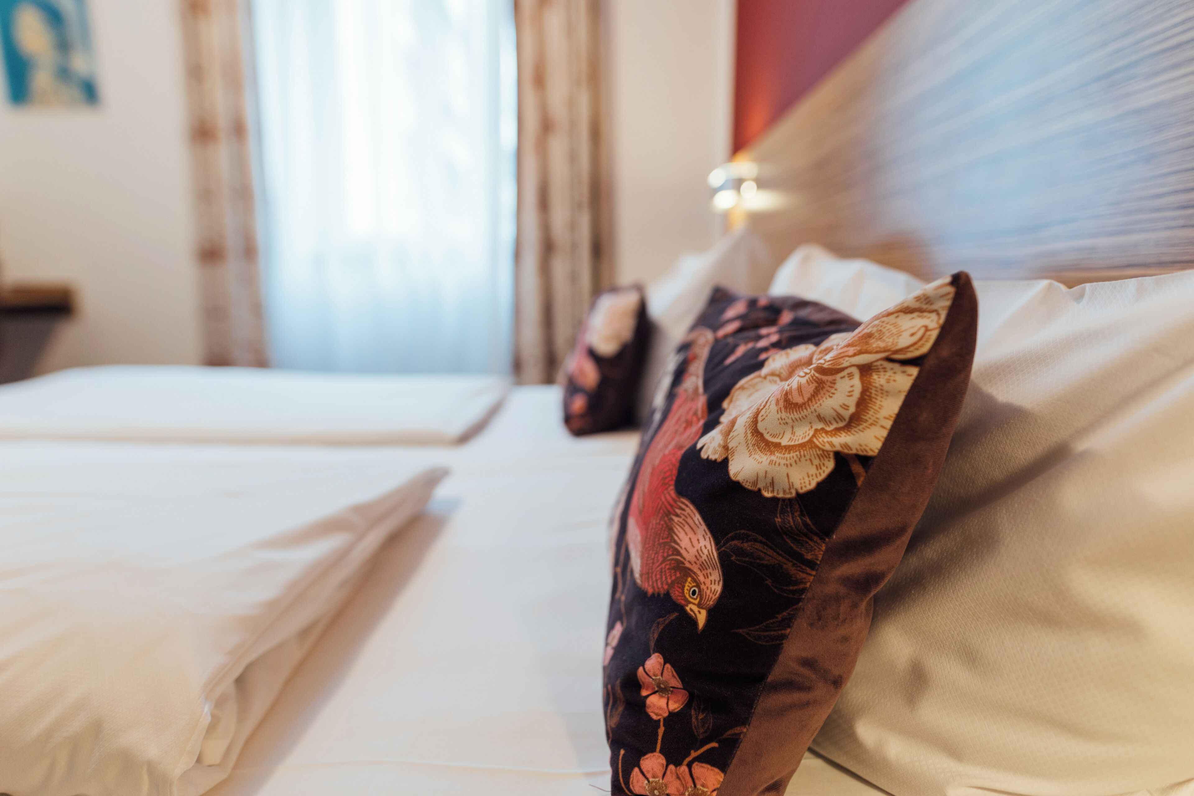 premium bedding, in-room safe, individually decorated