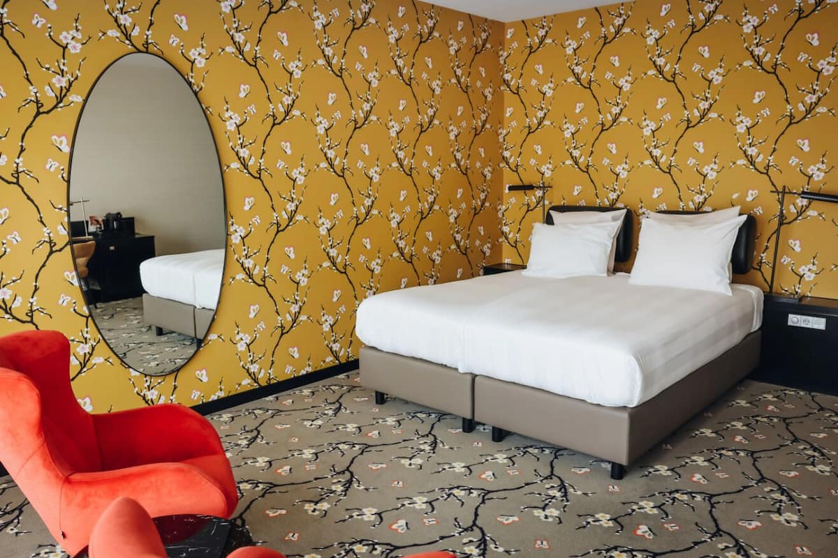 luxury twin room, 2 single beds | in-room safe, desk, blackout curtains, soundproofing