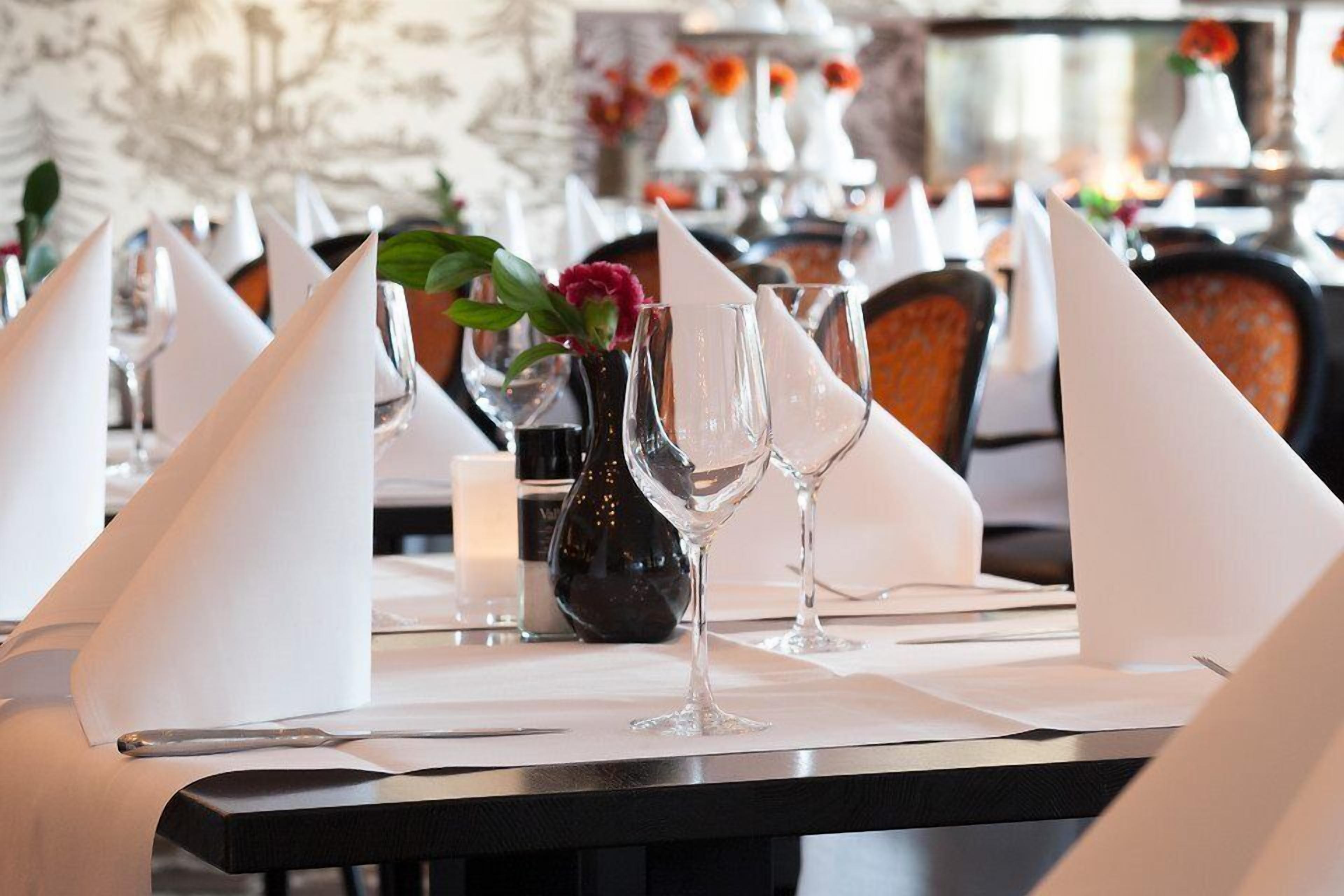 breakfast, lunch, dinner served; french cuisine