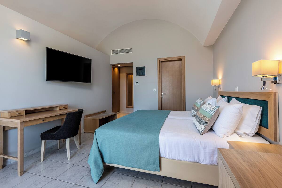 Double Room Garden View | Resort Area | 房內夾萬、書桌、免費 Wi-Fi、床單