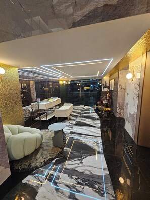 Lobby sitting area - The Park Residence at Bangkok (Bangkok)