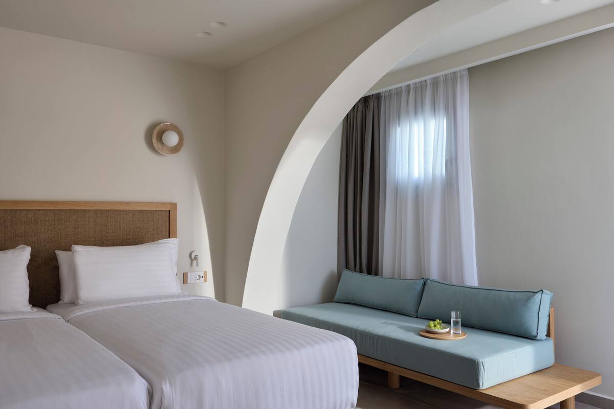 Family Room, Pool Access (4 beds) | Premium bedding, pillowtop beds, in-room safe