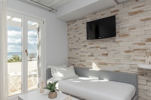Chambre Premium, vue piscine | Literie de qualité supérieure, surmatelas