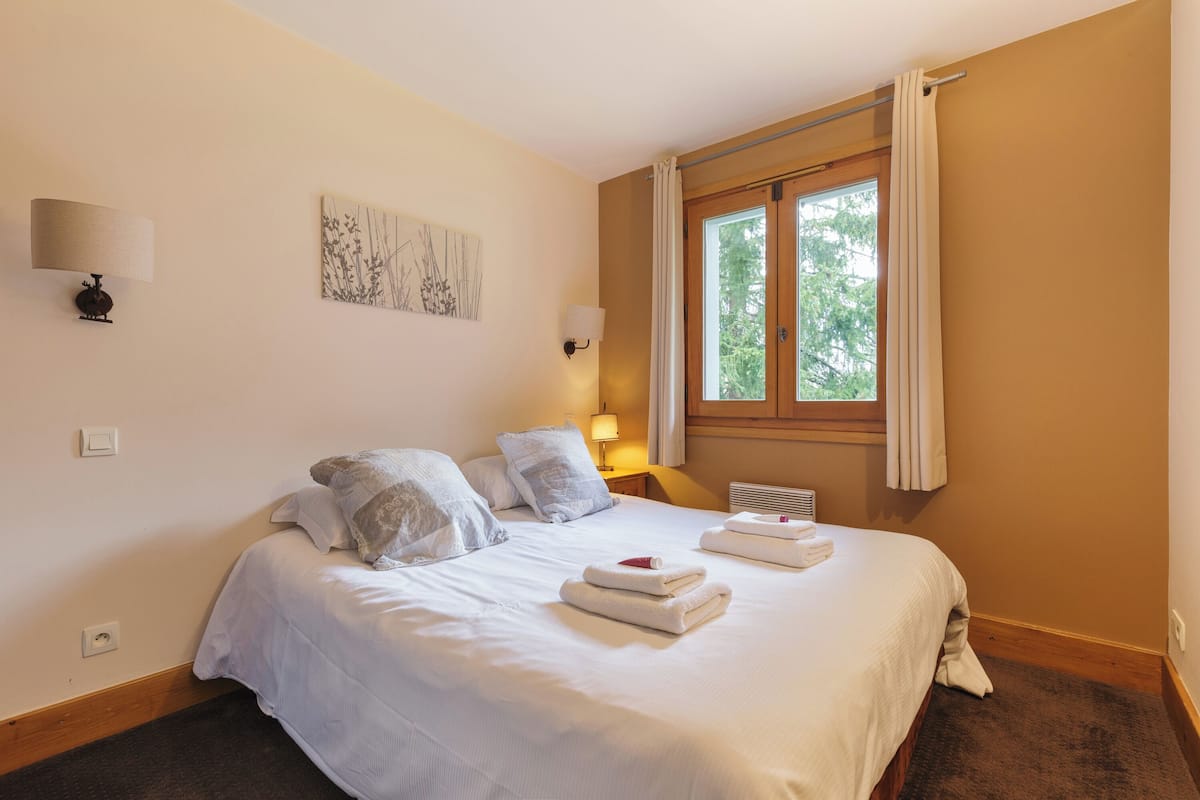 Family Apartment, 1 Bedroom (Vallorcine Balme 03 ski in / ski out) | 2 bedrooms, premium bedding, individually decorated