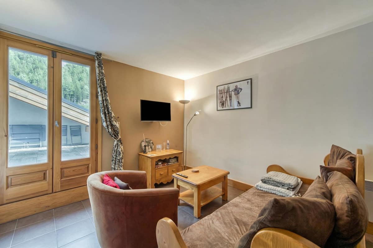 Familienapartment, Mehrere Schlafzimmer (Vallorcine Loriaz 32 Ski In Ski Out) | Wohnbereich