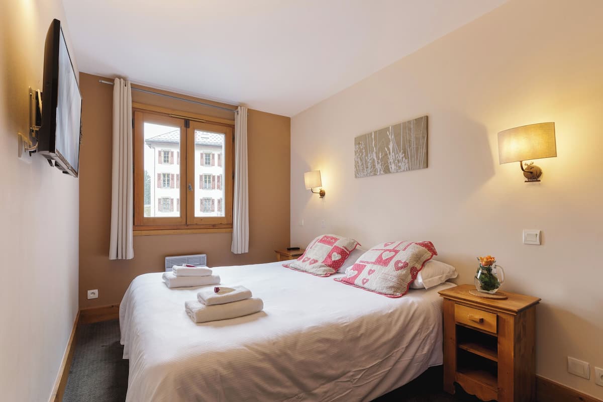 Family Apartment, 2 Bedrooms (Vallorcine Balme 11 ski in / ski out) | 2 bedrooms, premium bedding, individually decorated