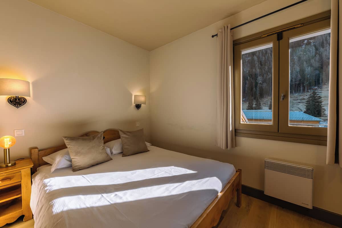 Family Apartment, 1 Bedroom (Vallorcine Buet 41 ski in / ski out) | 2 bedrooms, premium bedding, individually decorated