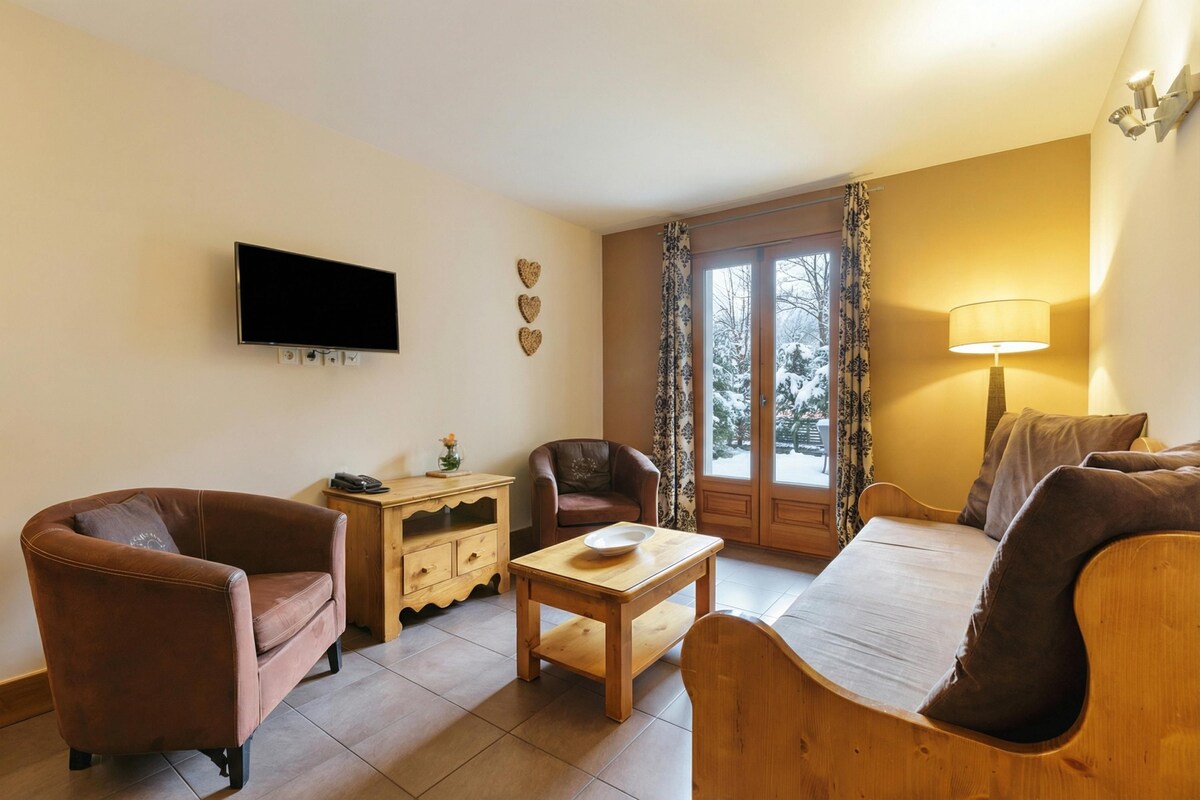 Family Apartment, 2 Bedrooms, Microwave (V Balme 01: Beside Ski Lift; Pool,)
