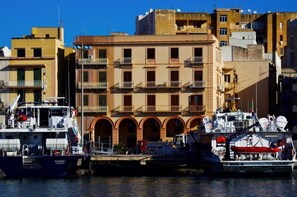 Front of property - B&b Belveliero (Trapani)