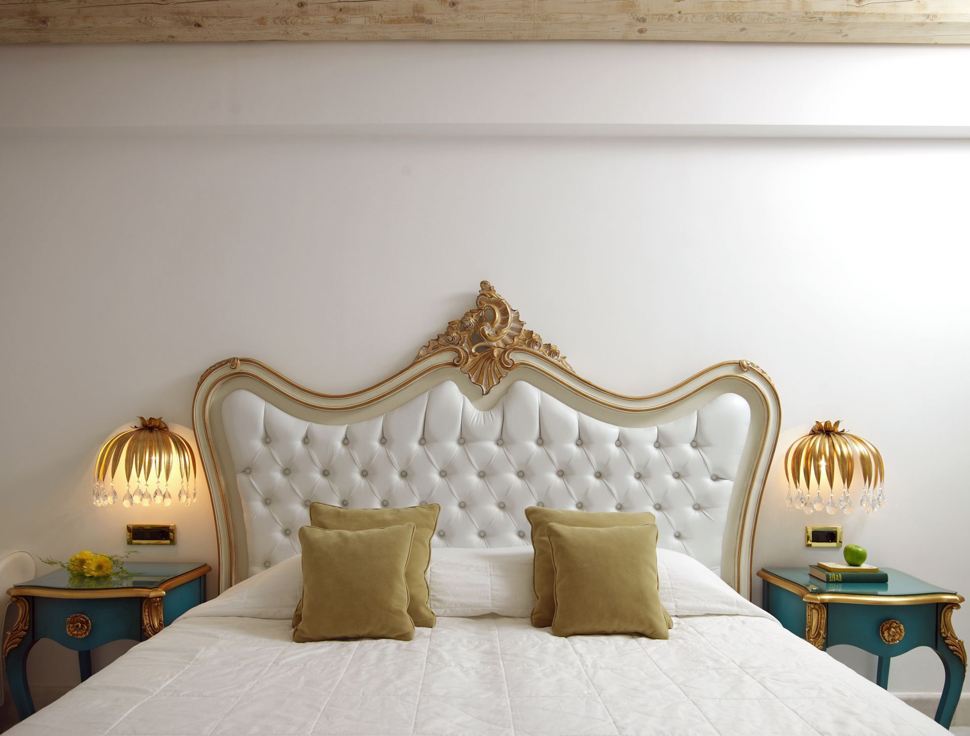 Free minibar, in-room safe, blackout drapes, soundproofing