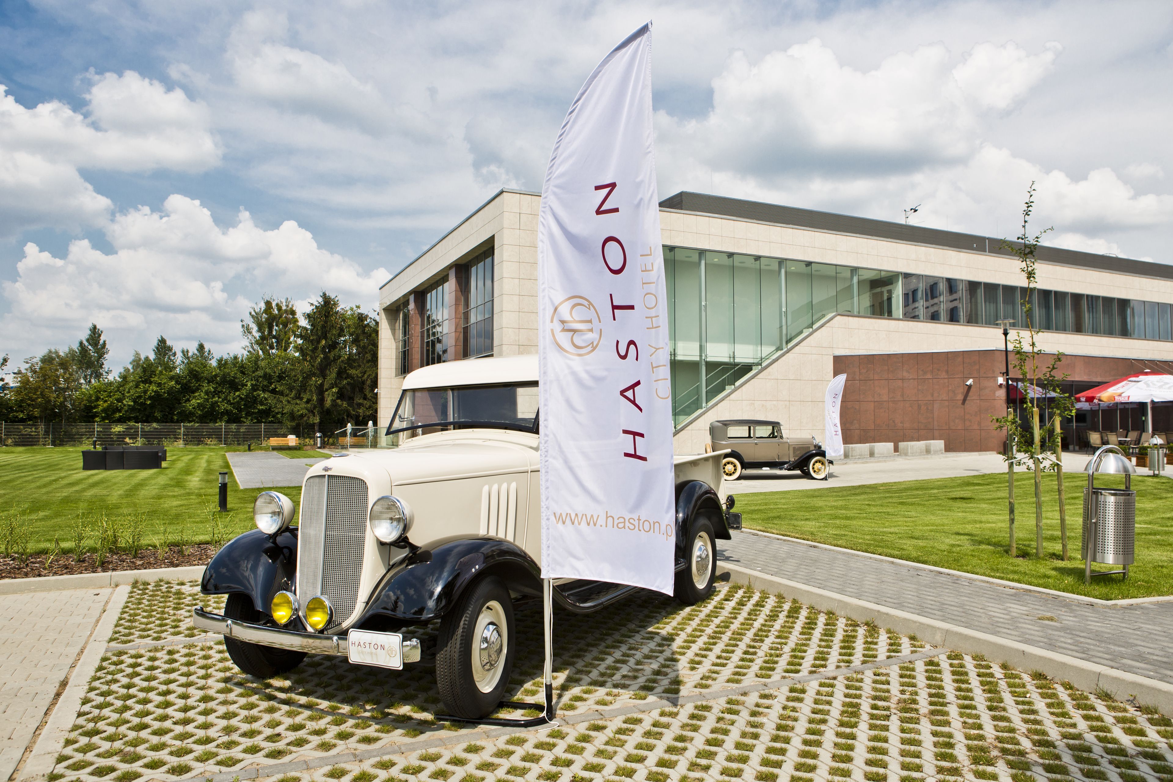 self-parking (surcharge) 50 per night