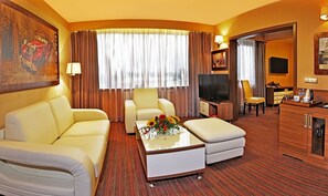 Premium bedding, minibar, in-room safe, desk - Haston City Hotel (Wroclaw)