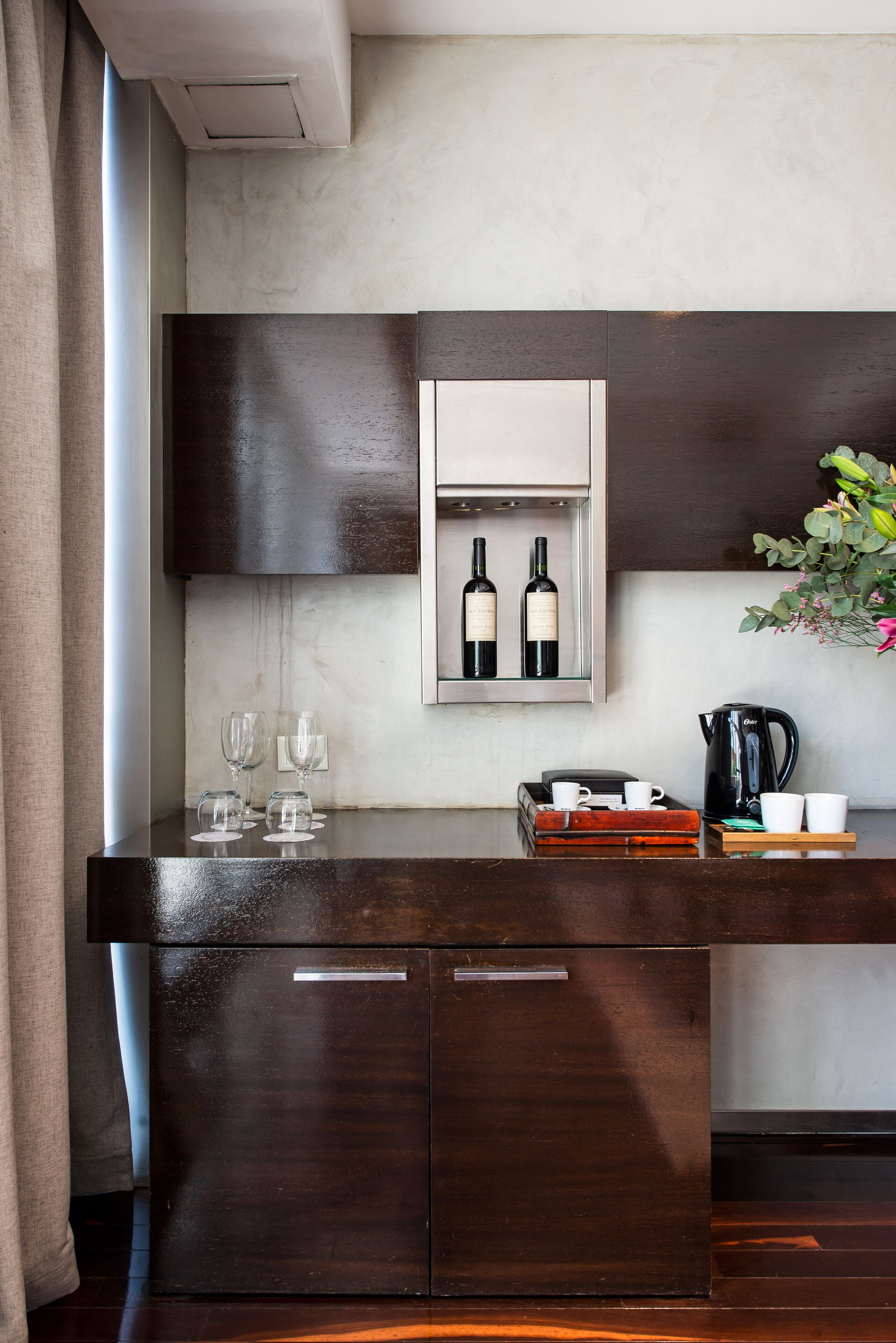 1 bedroom, down duvets, minibar, in-room safe