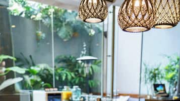 Ilmainen päivittäinen täysi aamiainen