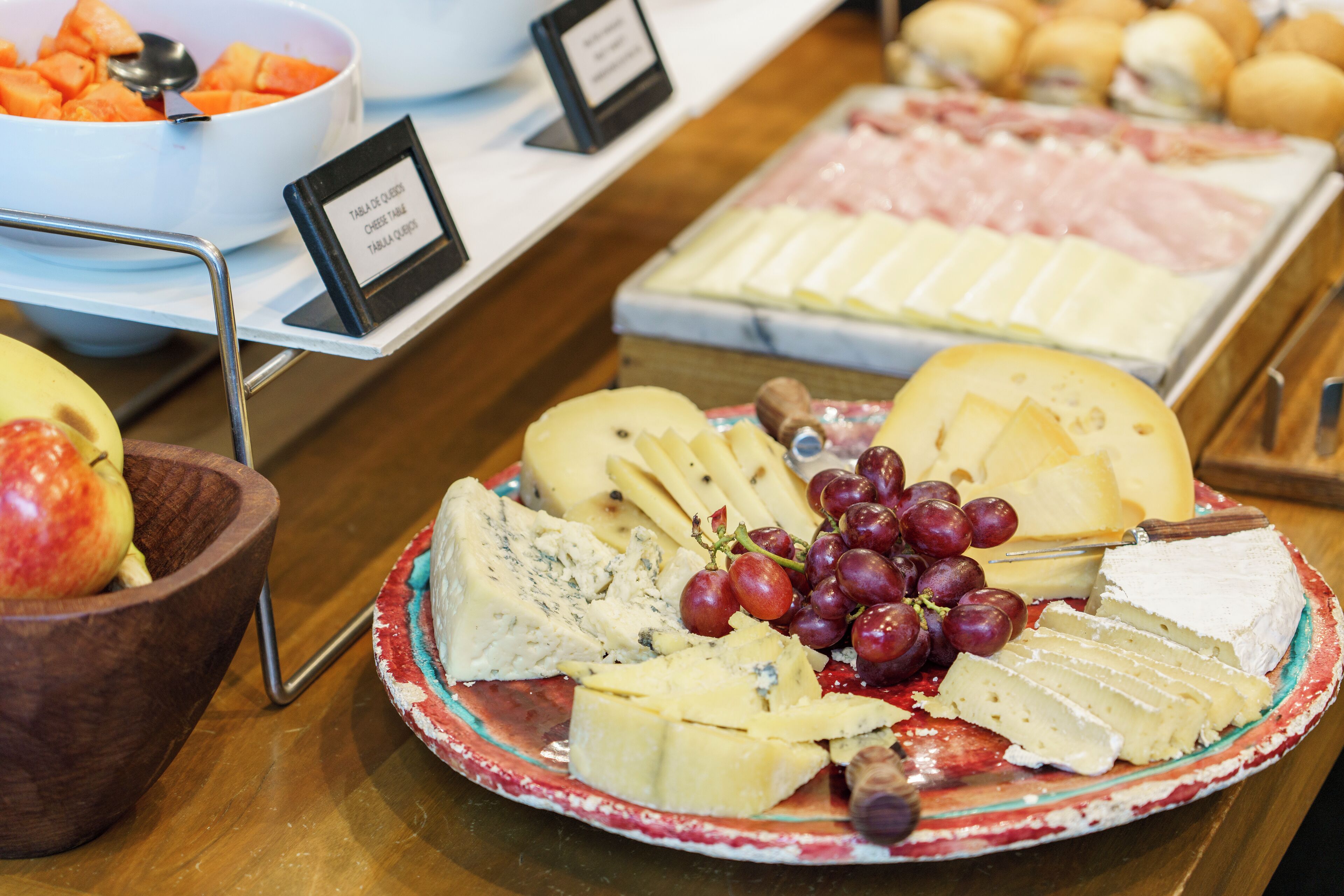 Petit déjeuner complet compris tous les jours