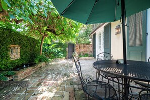 Ferienhaus, 2 Schlafzimmer, Whirlpool | Blick auf den Innenhof