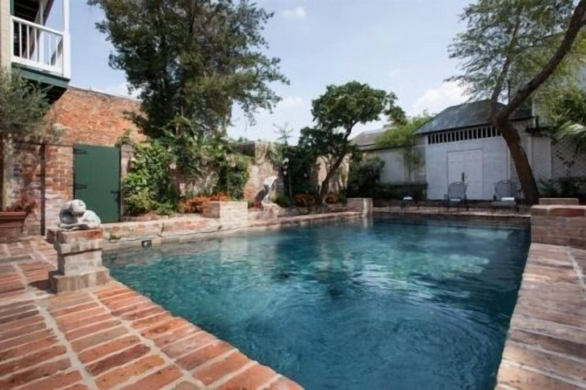 outdoor pool, pool loungers