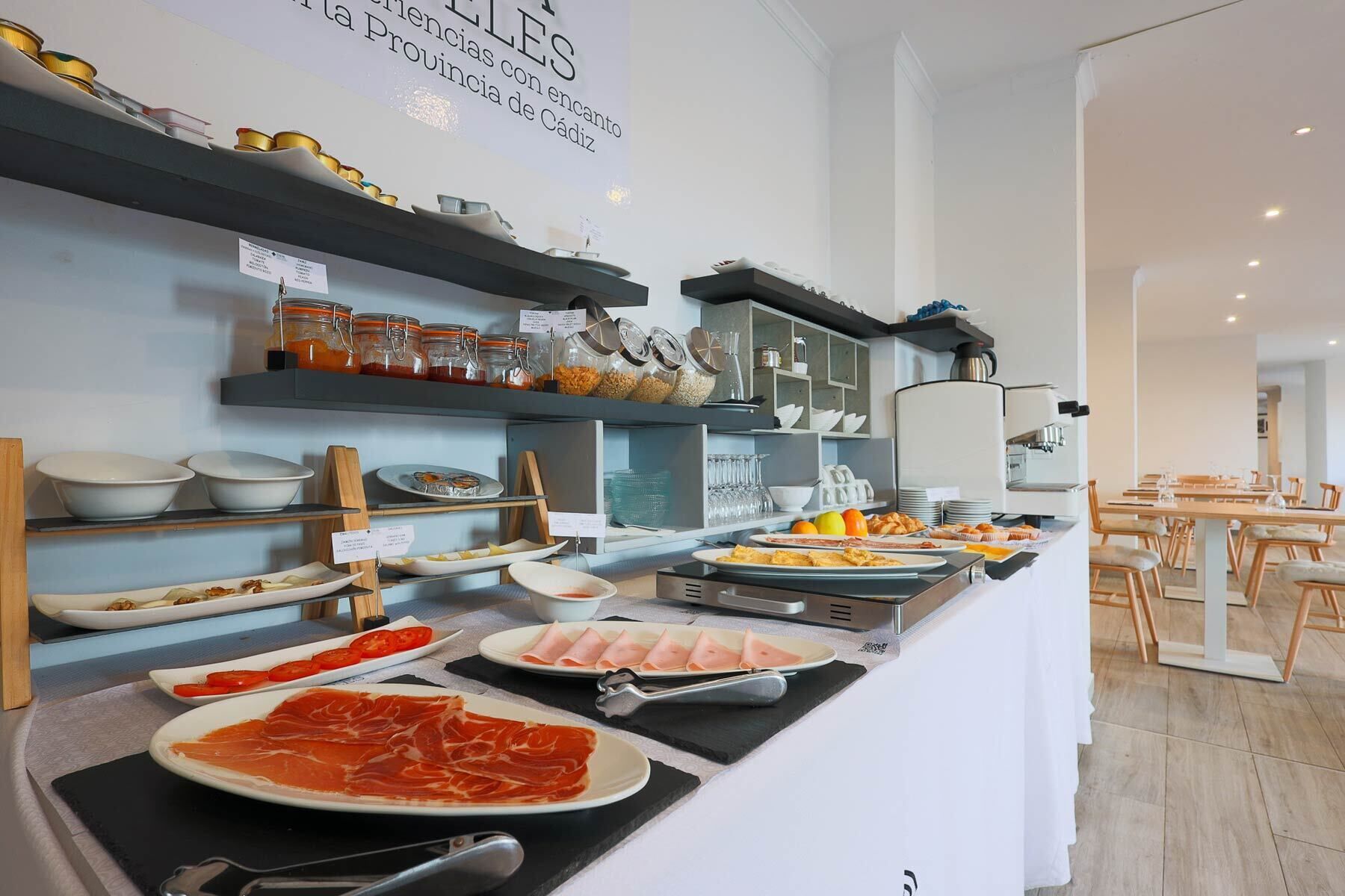 每日供應歐陸早餐 (每人 EUR9.0)