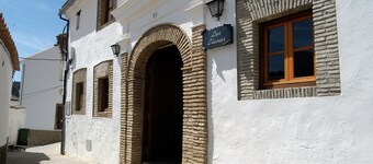 TUGASA Hotel La Posada