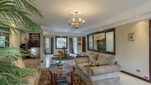 Unclassified image, 4 of 46, button - Casa Isabella (Escazu)