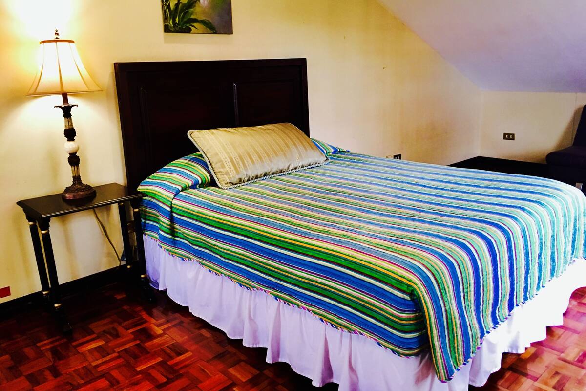 Suite | Premium bedding, pillowtop beds, minibar, in-room safe