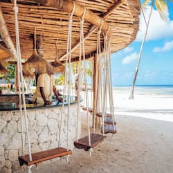 2 bars/lounges, poolside bar