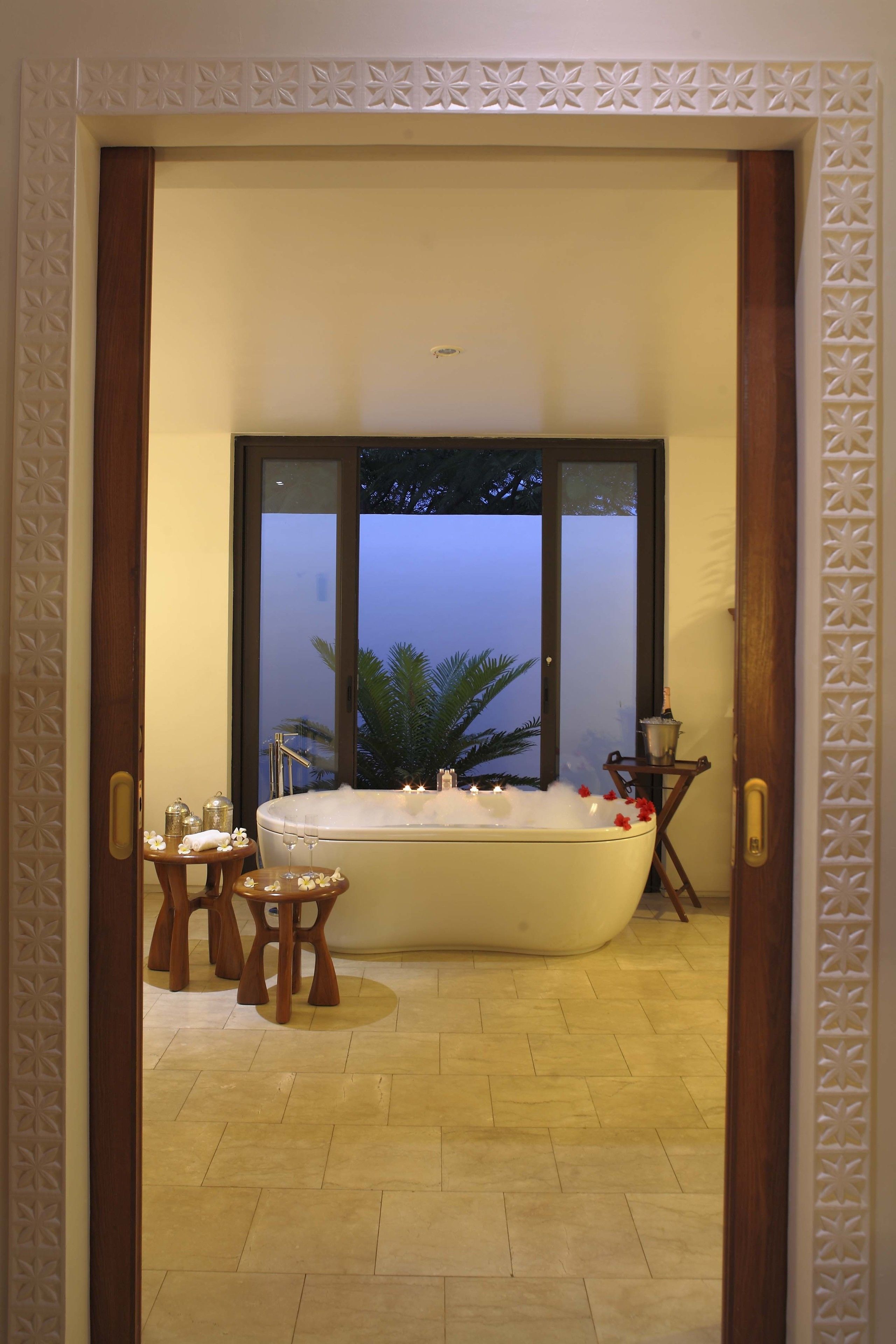 Luxury Garden Pool Villa | Bathroom | Separate tub and shower, free toiletries, hair dryer, slippers