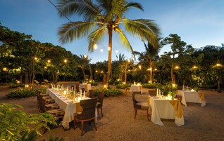 2 restaurants, breakfast served